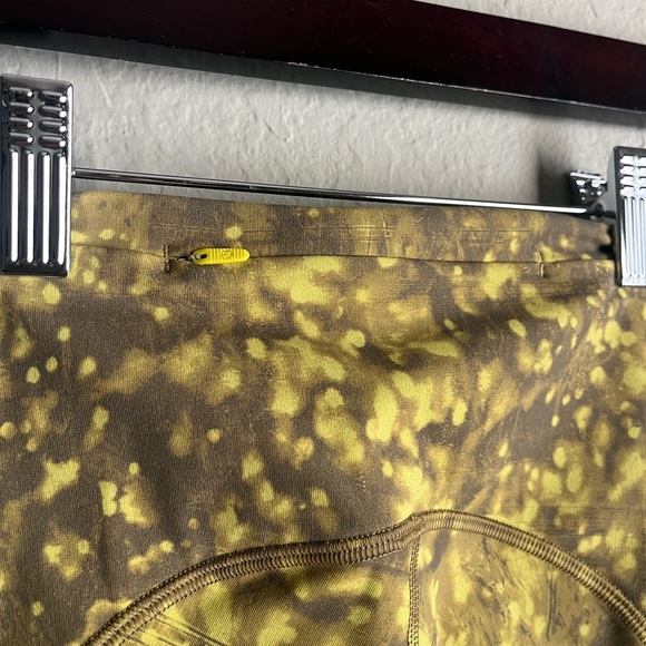 Lululemon Seawheeze Swift Speed High-Rise Tight 28"
Last Sparks Serpentine sz 0 - Picture 9 of 9